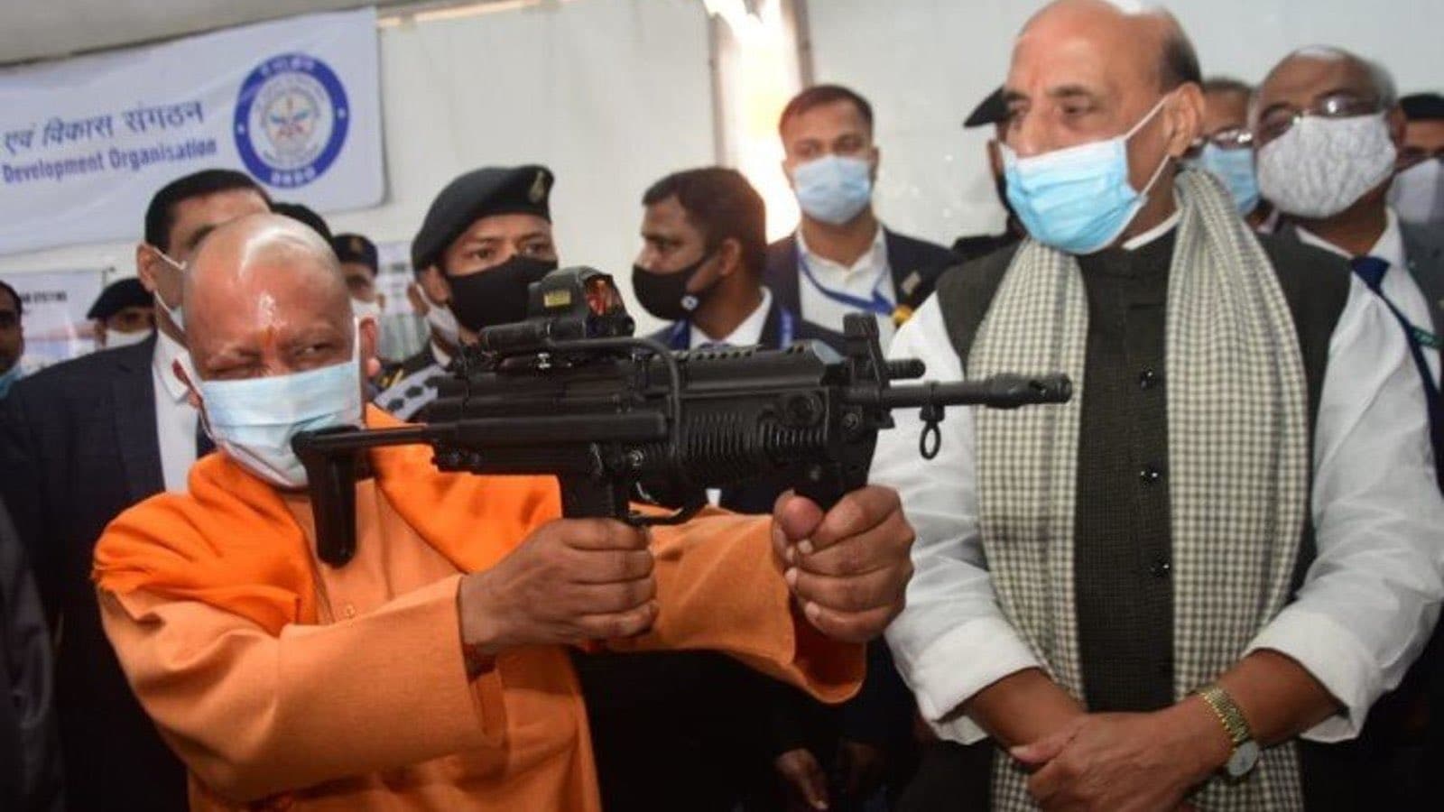 रक्षामंत्री राजनाथ ब्रह्मोस यूनिट की नींव रखते समय बोले- UP में अपराधियों की नहीं बुलडोजर वालों की बल्ले-बल्ले