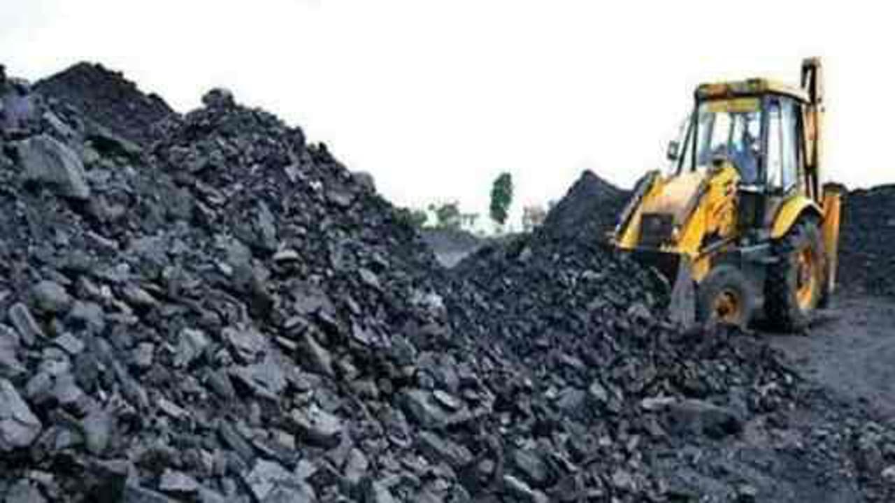 Jharkhand: रिटायरमेंट के बाद कोलकर्मियों के इलाज पर संकट Jharkhand: रिटायरमेंट के बाद कोलकर्मियों के इलाज पर संकट