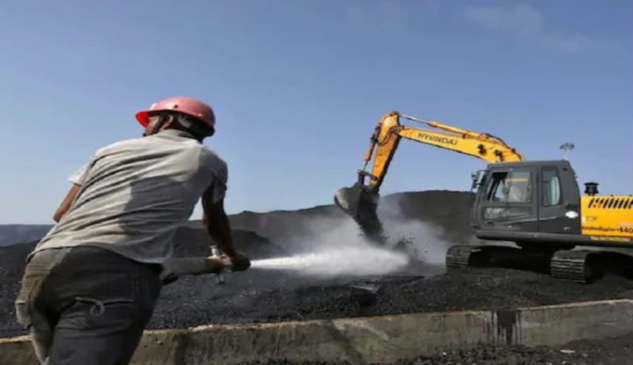 Coal Ministry:कोयले का उत्पादन 384 मिलियन टन तक पहुंचा