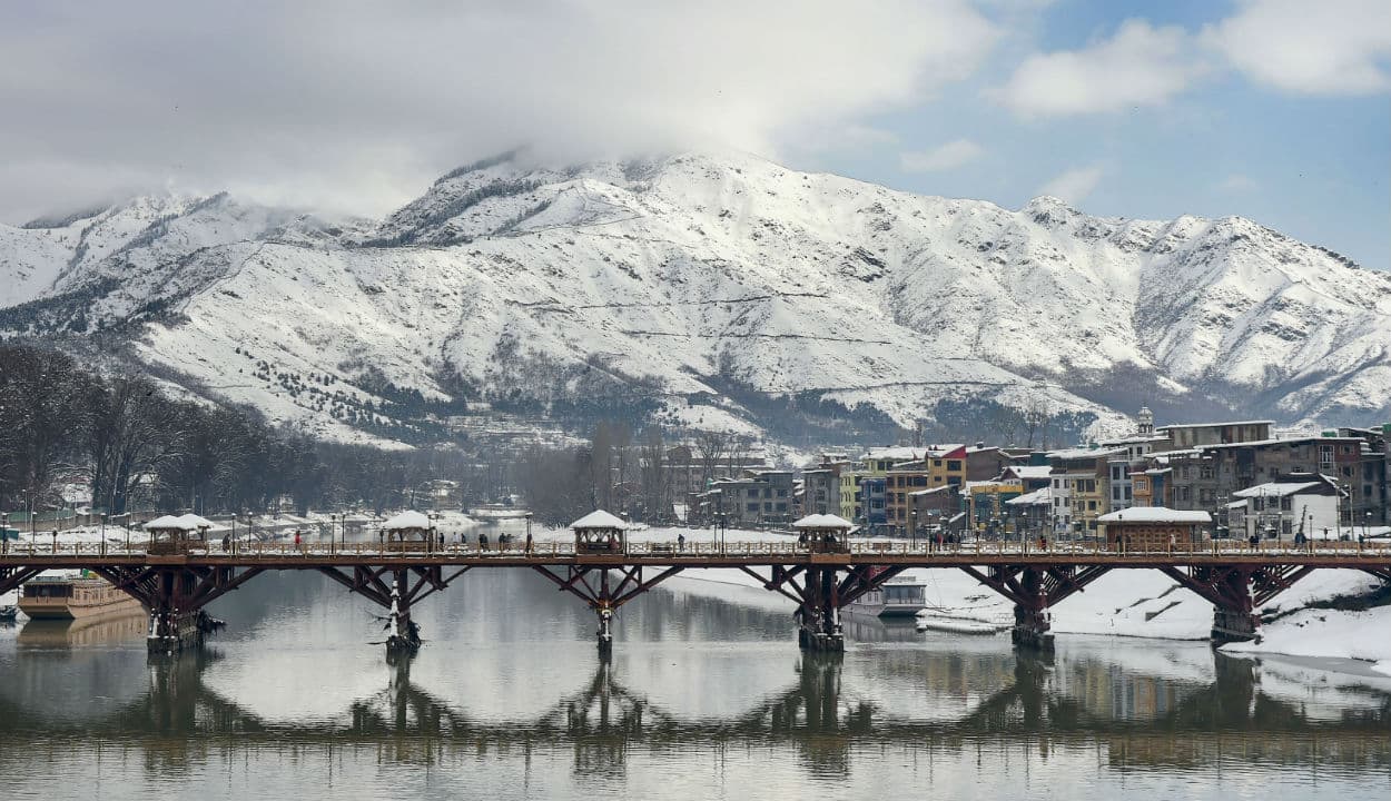 सावधान! हाड़ कंपाने वाली ठंड को झेलने के लिए हो जाइए तैयार, नॉर्थ इंडिया से फुल स्पीड में आ रही शीत लहर
