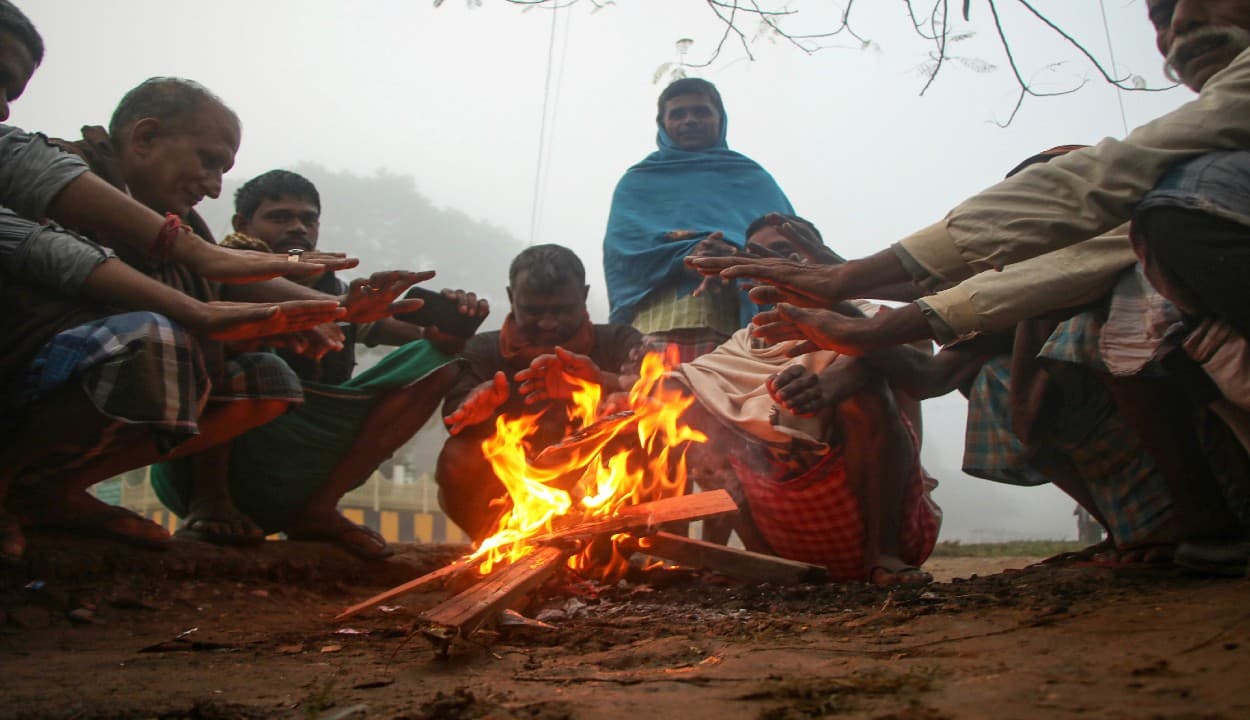 Kal Ka Mausam : बिहार में अब सतायेगी ठिठुरन, मंगलवार को घने कोहरे के बीच बारिश का अलर्ट
