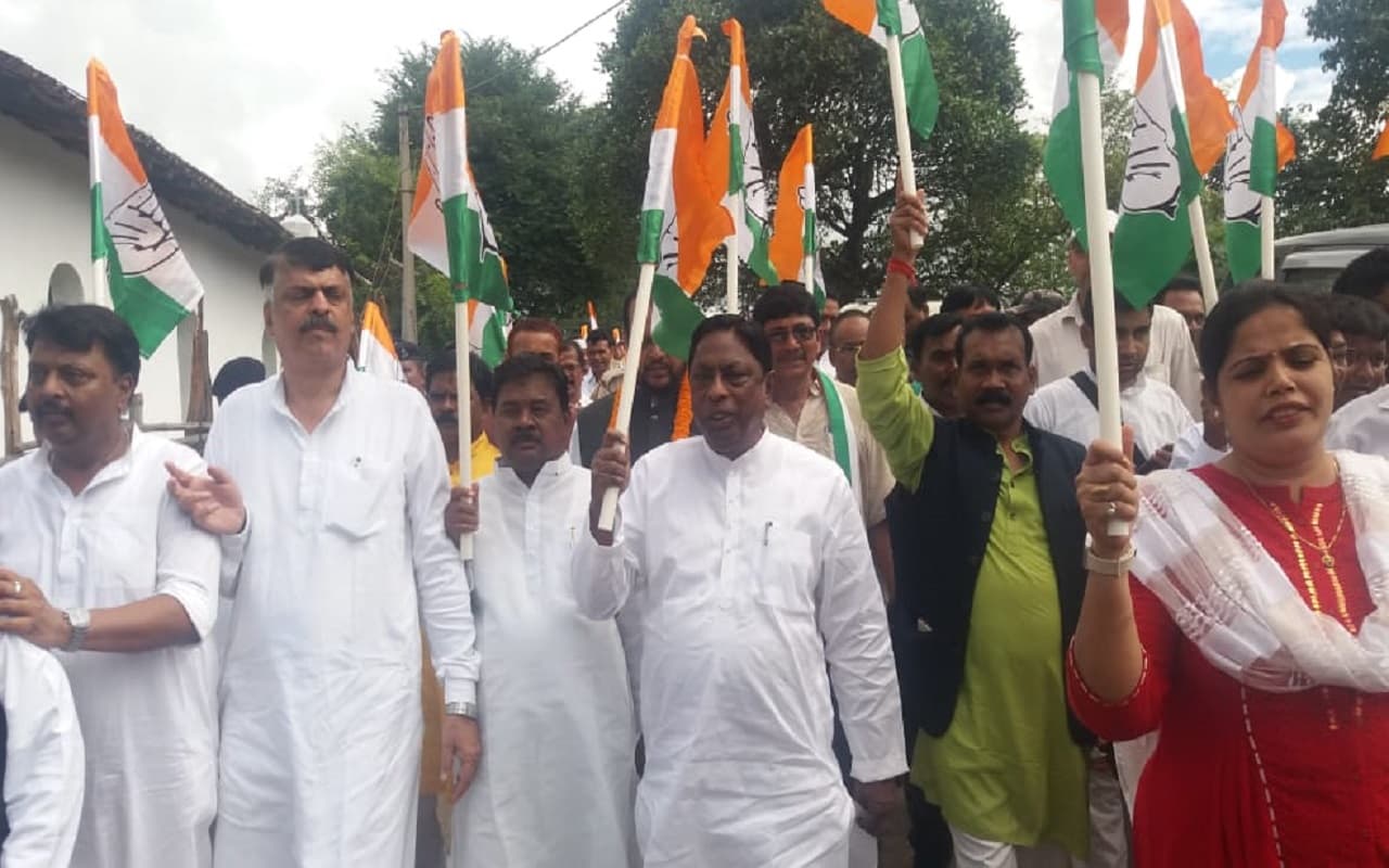झारखंड में बिरसा मुंडा के गांव उलिहातू से कांग्रेस की भारत जोड़ो यात्रा हुई शुरू, निशाने पर मोदी सरकार