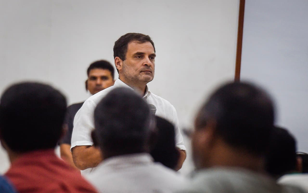 मल्लिकार्जुन खड़गे बोले- कांग्रेस में राहुल गांधी का कोई विकल्प नहीं, अध्यक्ष बनने के लिए बनायेंगे दबाव
