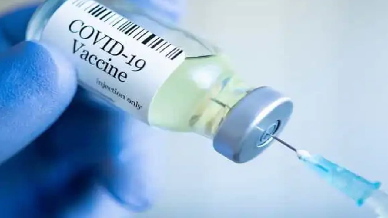 Corona Vaccination: भारत में 80 फीसदी योग्य वयस्क आबादी को लगी कोविड वैक्सीन की दोनों खुराक