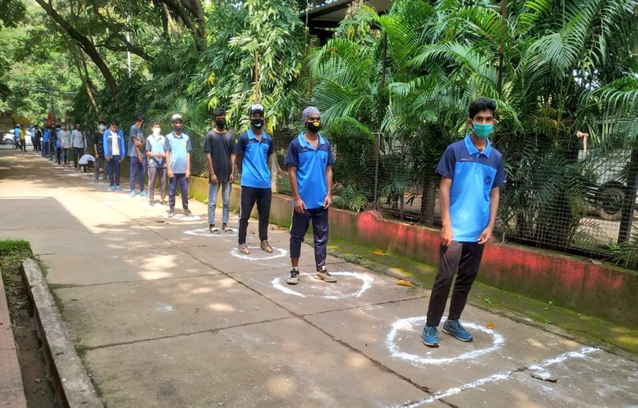 रांची के इन 13 जगहों पर बुधवार को आप भी करा सकते हैं काेरोना जांच, 8 हजार टेस्ट का लक्ष्य रांची के इन 13 जगहों पर बुधवार को आप भी करा सकते हैं काेरोना जांच, 8 हजार टेस्ट का लक्ष्य