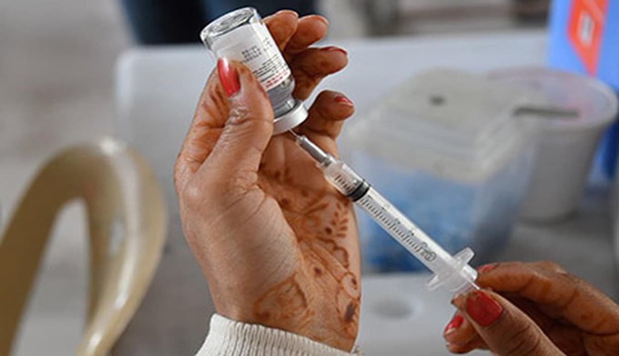 ‍Bihar Corona: मुजफ्फरपुर में कोरोना का टीका खत्म, भटक रहे बूस्टर डोज लेने वाले लोग