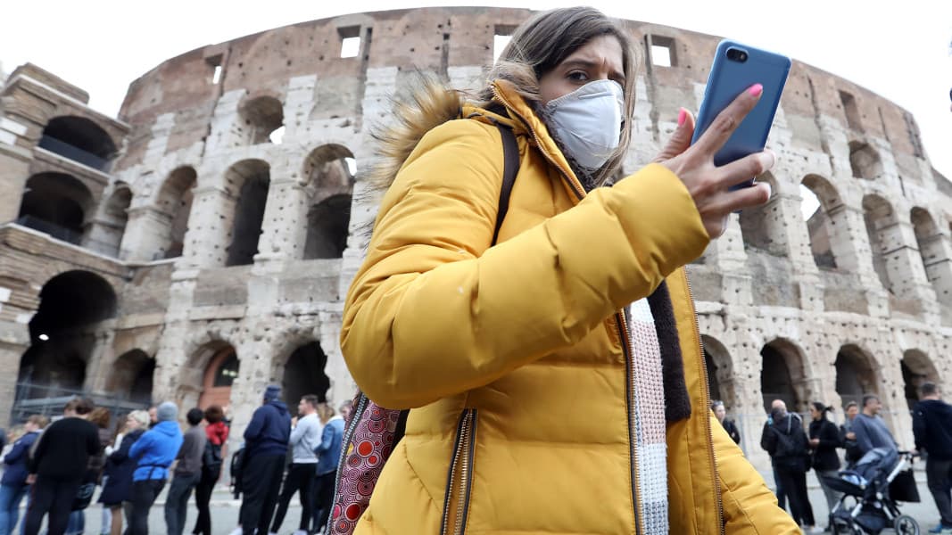 Facebook और Google से Coronavirus संक्रमित लोगों का पता पूछ रही US Govt