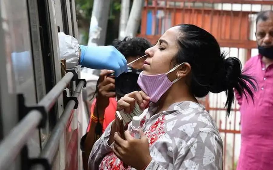महाराष्ट्र में आज आये कोरोना के 40,805 केस, 44 की मौत, पाॅजिटिविटी रेट 21 प्रतिशत