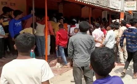 बिहार के बगहा में आभूषण की दो दुकानों में डकैती, लगभग 22 लाख रुपये की लूट