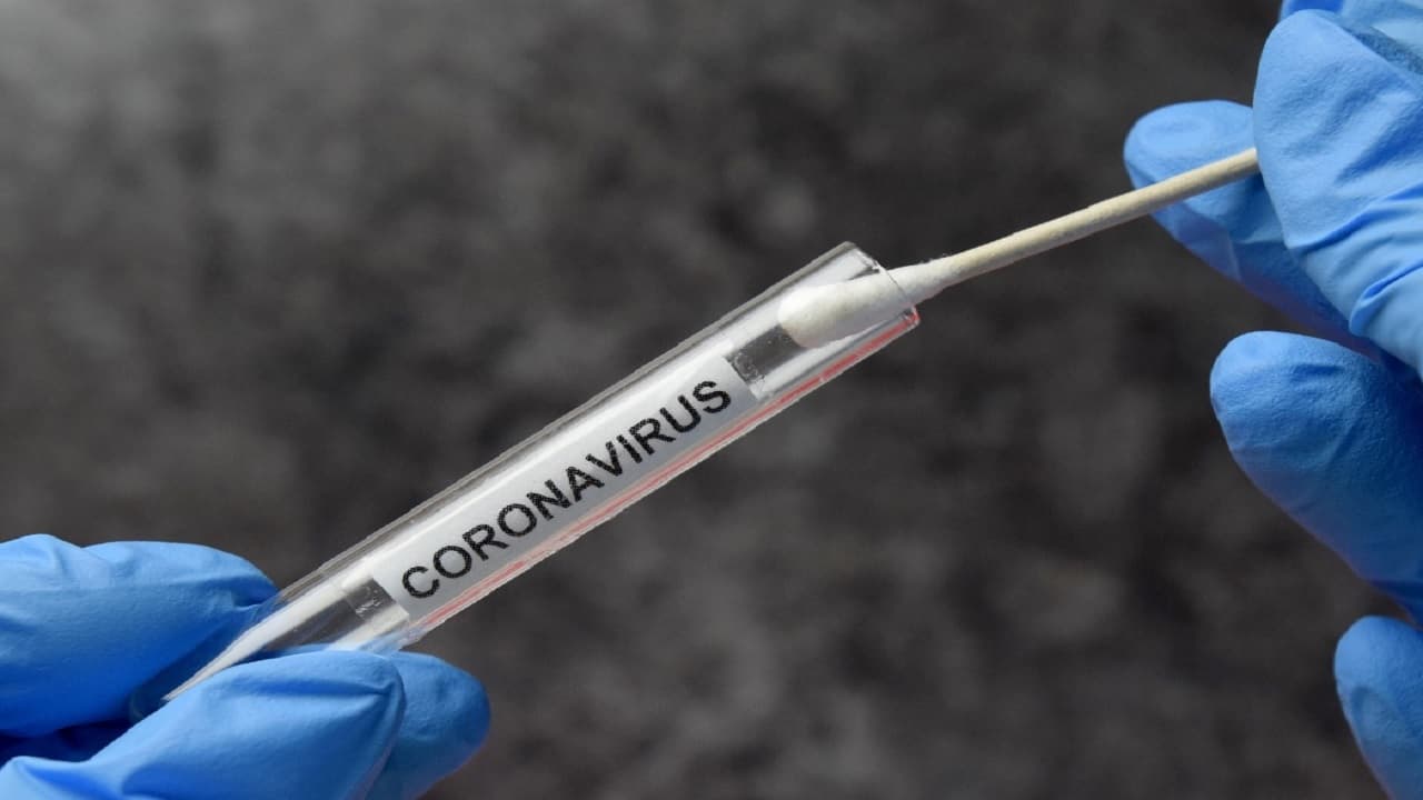 दिल्ली में कोरोना की तीसरी लहर, कोविड से हुई मौतों के चरम को लेकर जानें क्या है विशेषज्ञों की राय