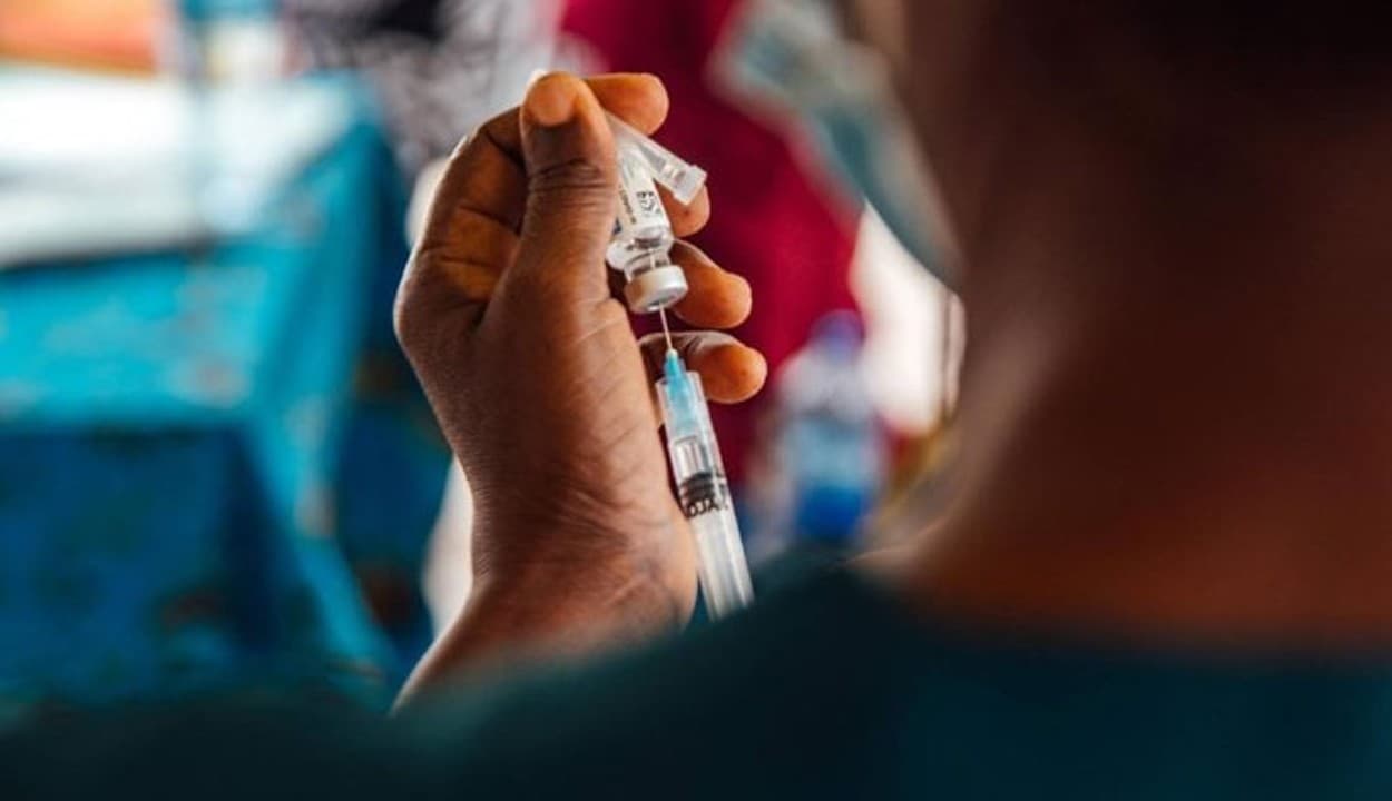 Prayagraj News: प्रयागराज में 14 साल के बच्चों का कोविड टीकाकरण शुरू, आज बिना पंजीकरण के वैक्सीनेशन