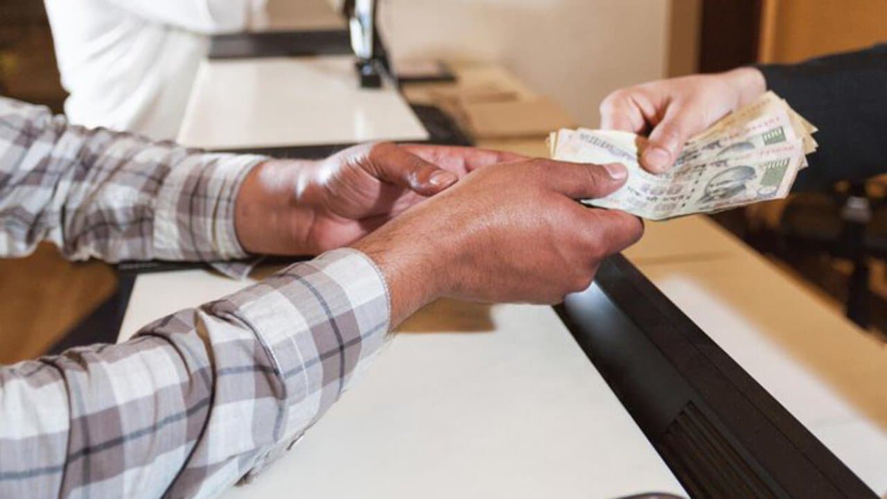 शत्रु संपत्ति से सरकार ने अर्जित किए 3,400 करोड़ रुपये, बरसों पहले भारत छोड़कर चले गए थे चीन-पाकिस्तान