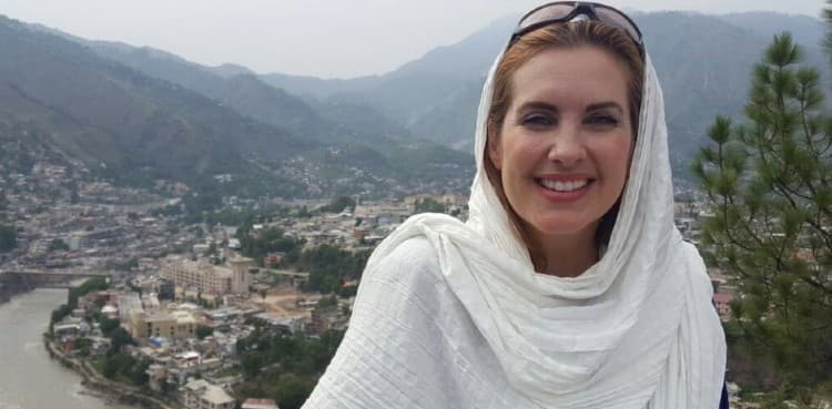 जानें कौन हैं अमेरिकी पत्रकार सिंथिया जिसका पाकिस्तानी नेताओं ने किया यौन शोषण, अब पीएम इमरान तक पहुंच चुकी है आग