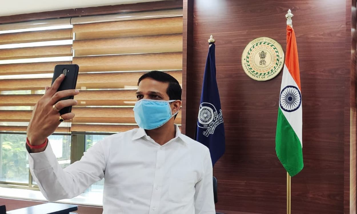 Mask Campaign News: रांची में मास्क कैंपेन की हुई शुरुआत, मास्क पहनें सेल्फी लें और सम्मान पायें