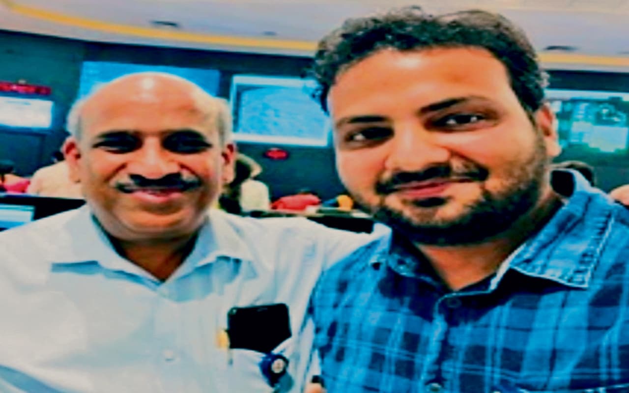 Chandrayaan-3: प्रज्ञान रोवर’ की डिजाइनिंग में धनबाद IIT-ISM के पूर्व छात्र विजय का है अहम योगदान