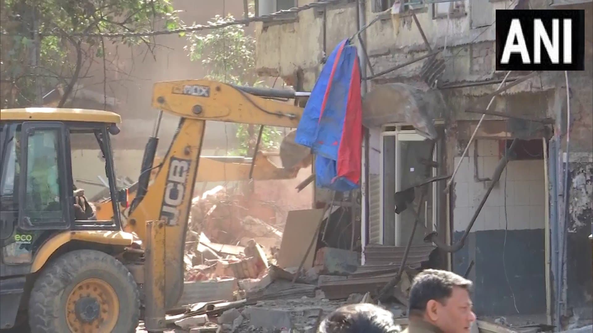 Delhi: महरौली में अतिक्रमण के खिलाफ DDA का अभियान चौथे दिन भी जारी, विरोध में उतरे लोग, पुलिस से भी झड़प