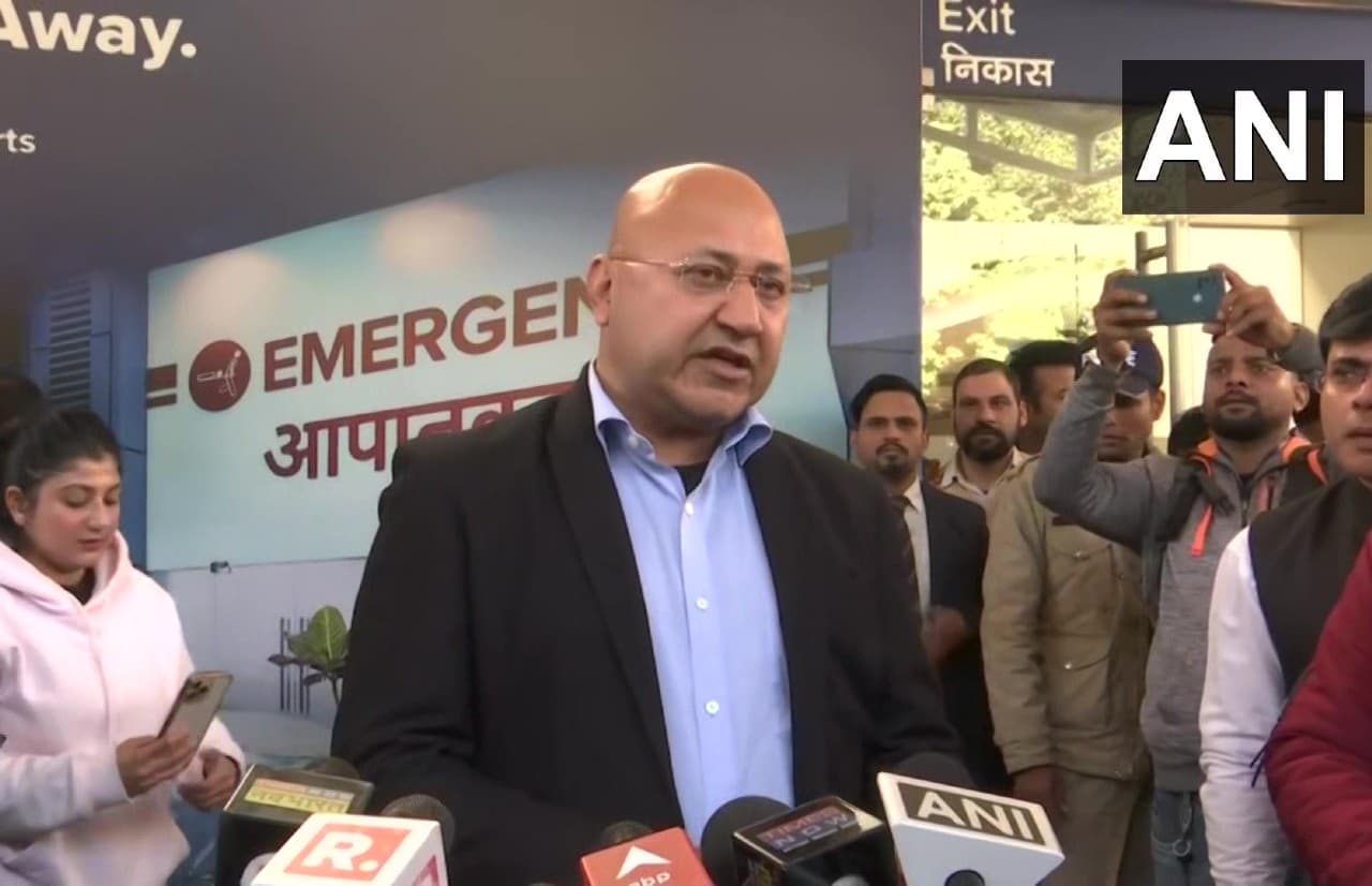 Rishabh Pant Health: पंत के माथे पर की गयी छोटी सी प्लास्टिक सर्जरी, DDCA डायरेक्टर ने दिया अपडेट