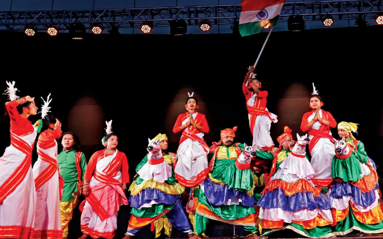 International Dance Day: झारखंड की 32 जनजातियां प्रकृति, पर्व और शौर्य के उल्लास को नृत्य से करती हैं बयां