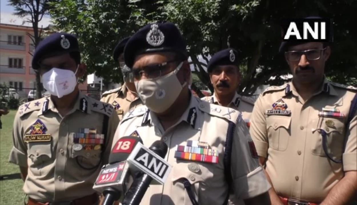 SAS गिलानी की निधन के बाद जम्मू-कश्मीर में पाबंदियों के बीच पूरी तरह स्थिति सामान्य, जल्द खुलेंगे इंटरनेट-फोन