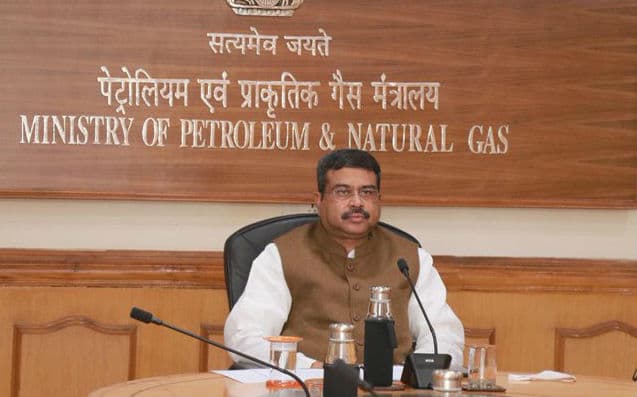 Privatization of Oil Company : जानें देश की दूसरी सबसे बड़ी पेट्रोलियम कंपनी बीपीसीएल  के लिए किसने लगाई बोली