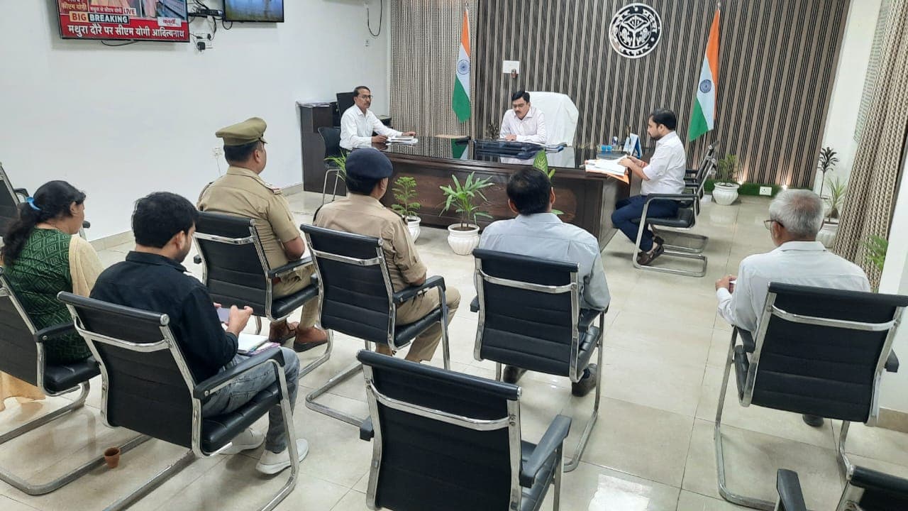 UP News: गोरखपुर की तर्ज पर अलीगढ़ की सभी ग्राम पंचायतों में लगेंगे CCTV और पब्लिक एड्रेस सिस्टम