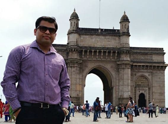 UP: लापरवाही और भ्रष्टाचार की शिकायत मिलने पर औरैया के DM सुनील वर्मा सस्पेंड, प्रॉपर्टी की होगी जांच