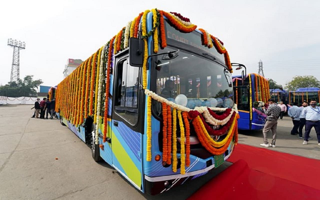 केजरीवाल सरकार मल्टी-मॉडल ट्रांजिट सिस्टम के जरिये दिल्ली में चलायेगी बस, जानें क्या है खासियत