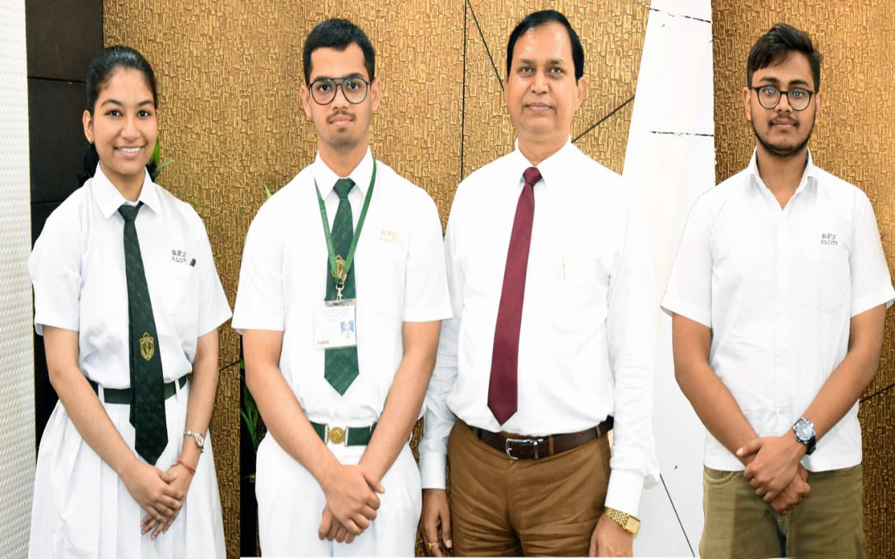 श्रीलंका के बाद मॉरीशस में एक्सीलेंट इनोवेटर अवार्ड से नवाजे गये DPS बोकारो के प्रिंसिपल एएस गंगवार