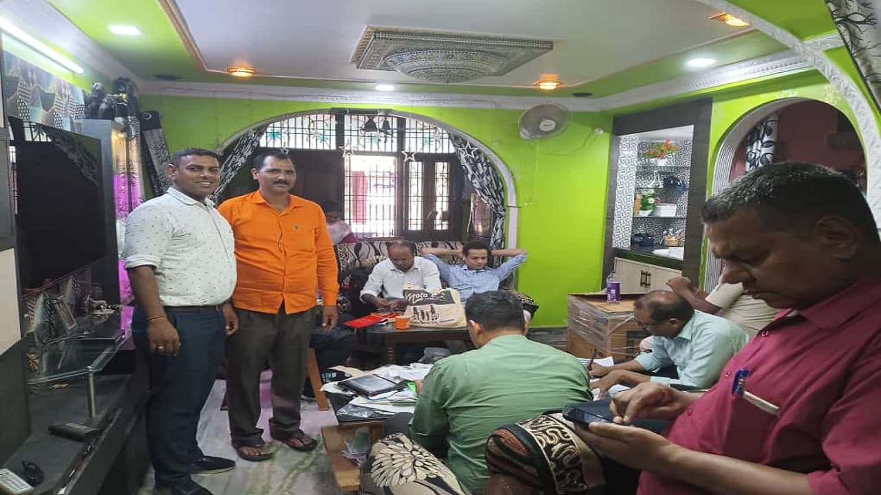 Bihar: पटना में बीएमपी के डीएसपी के यहां एसवीयू ने की छापेमारी, आय से अधिक संपत्ति का मामला