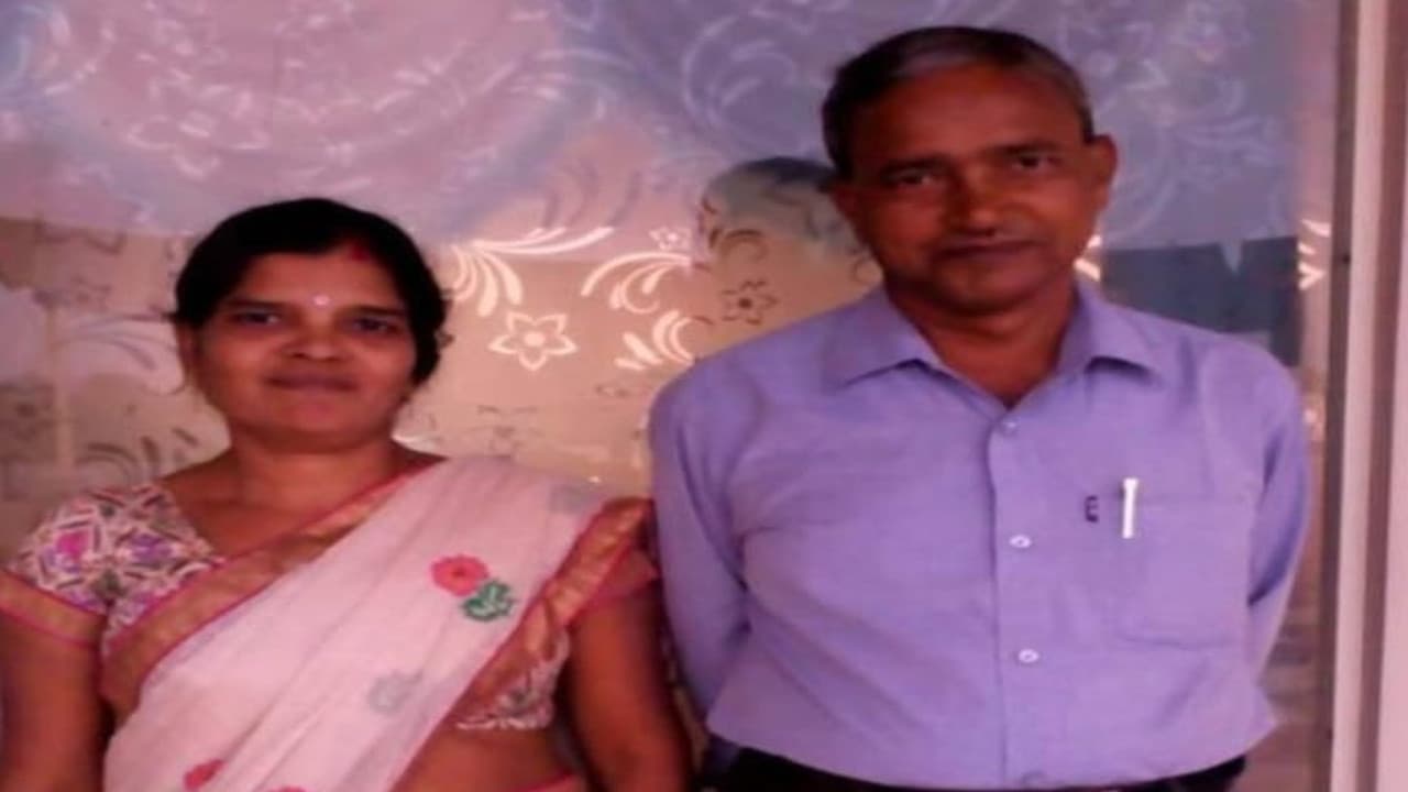 Coronavirus in Jharkhand : हजारीबाग के दारू में कोरोना संक्रमण से एक ही परिवार के 6 लोगों की मौत, 14 दिन में एक ही आंगन से उठे पति, पत्नी और पिता की अर्थी