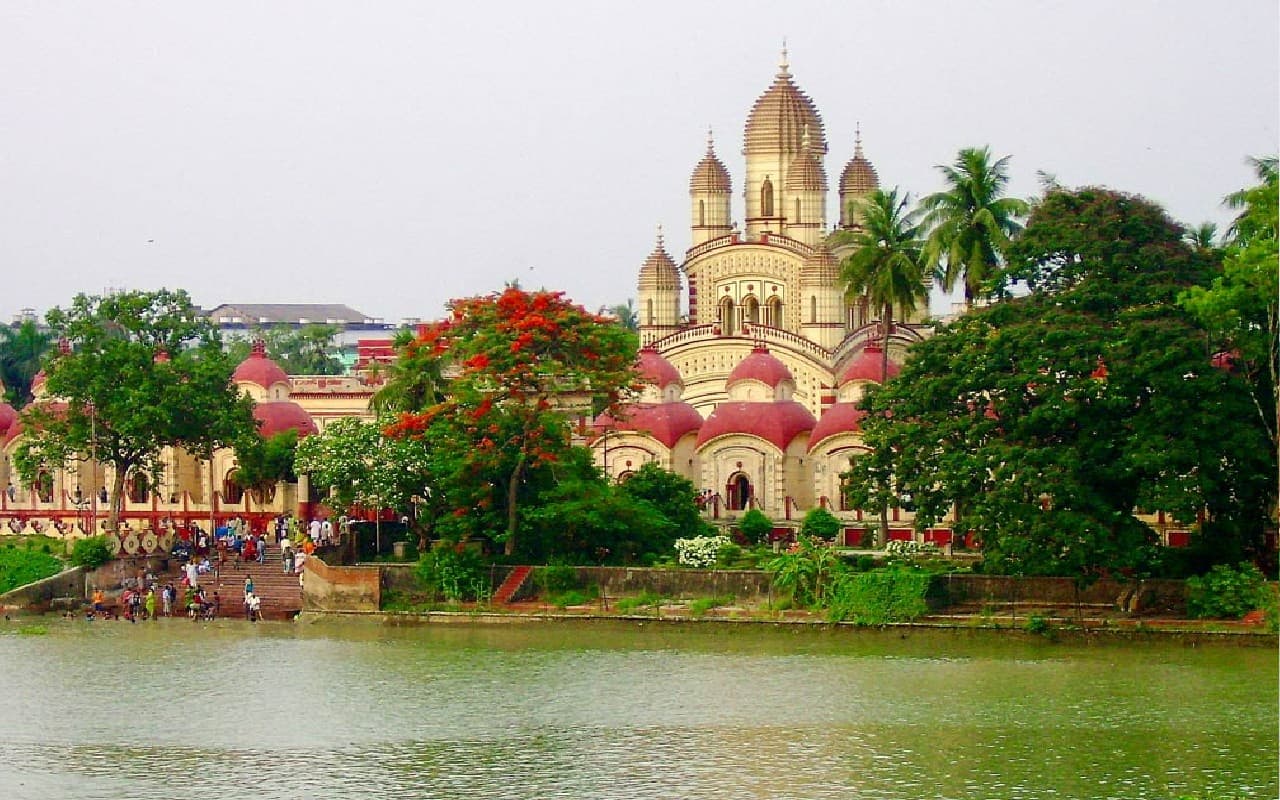 Dakshineswar Mandir : अब हावड़ा कमिश्नरेट के अधीन आएगा दक्षिणेश्वर मंदिर, जाने क्यों Dakshineswar Mandir : अब हावड़ा कमिश्नरेट के अधीन आएगा दक्षिणेश्वर मंदिर, जाने क्यों