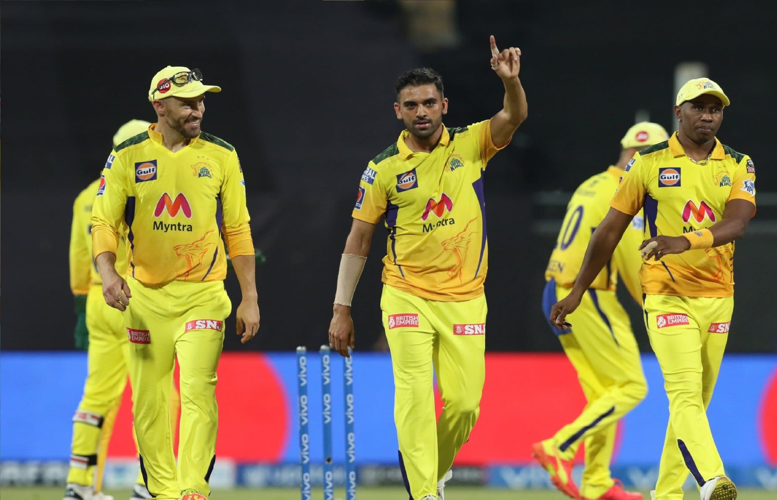 IPL में हर बार नई गर्लफ्रेंड के साथ आता है CSK का यह खिलाड़ी- दीपक चाहर ने जब साथी खिलाड़ी का खोला राज