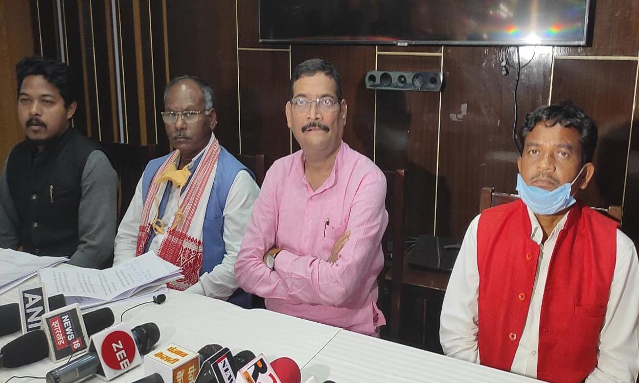 सरना कोड को लेकर सीएम के बयान पर बीजेपी का पलटवार, दीपक बोले- भाजपा से ज्यादा सरना के हितैषी नहीं है झामुमो