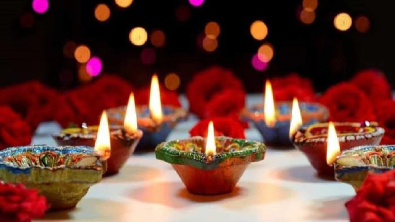 यह दीपावली कीजिए किताबों के नाम