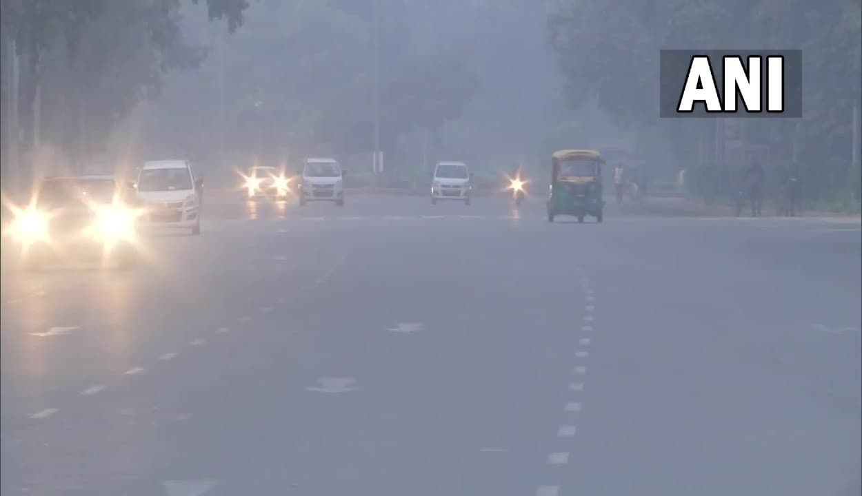 Delhi Air Pollution: दिल्ली में फिर लग सकता है 'लॉकडाउन', प्रदूषण की वजह से हवा हो गई है 'बहुत ही खराब'