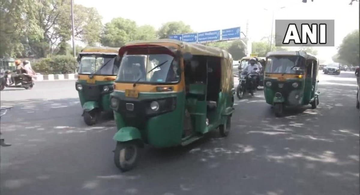 Delhi Auto Taxi Strike: आज दिल्ली की सड़कों पर नहीं दौड़ेंगी टैक्सी, ऑटो और मिनी बस, यूनियन का चक्का जाम