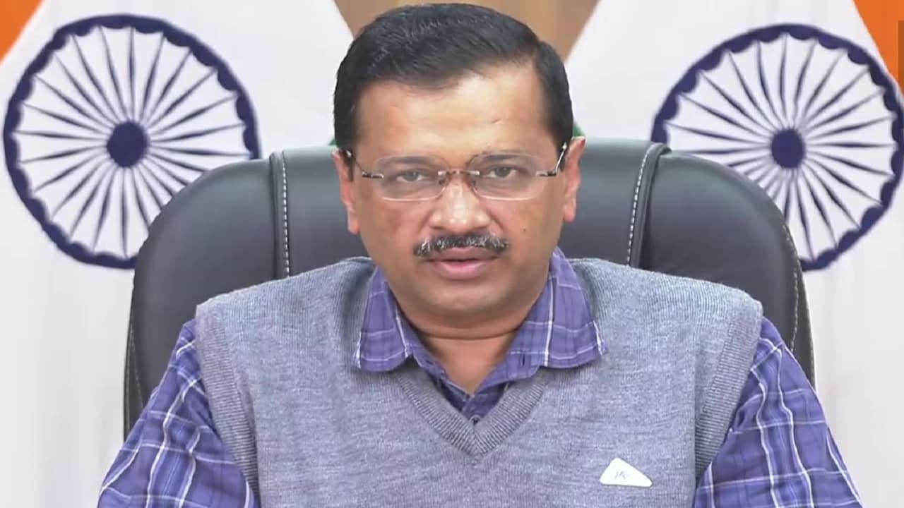 दिल्ली में पाबंदियों में सख्ती बढ़ाने जा रहे अरविंद केजरीवाल, बोले - मजबूरी में लगा रहे प्रतिबंध