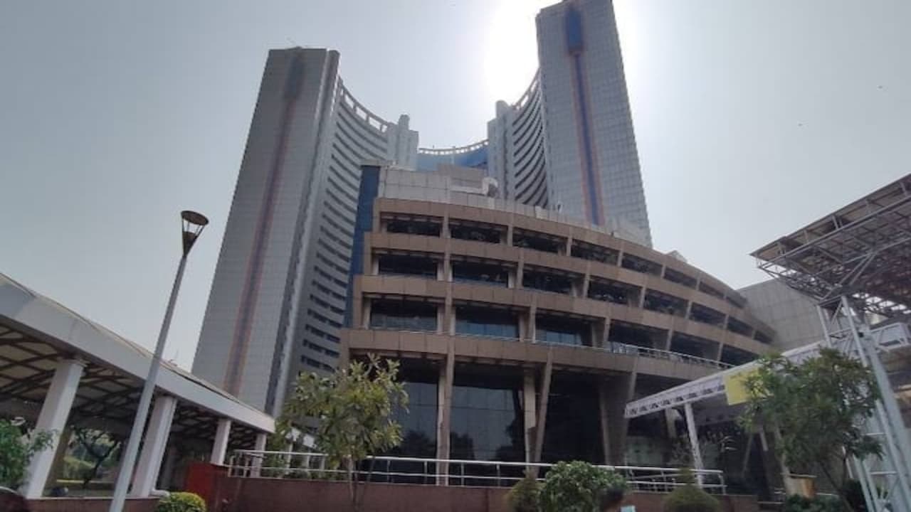 दिल्ली में आज फिर टला एमसीडी महापौर का चुनाव, एल्डरमैन के मताधिकार पर 'आप' का विरोध