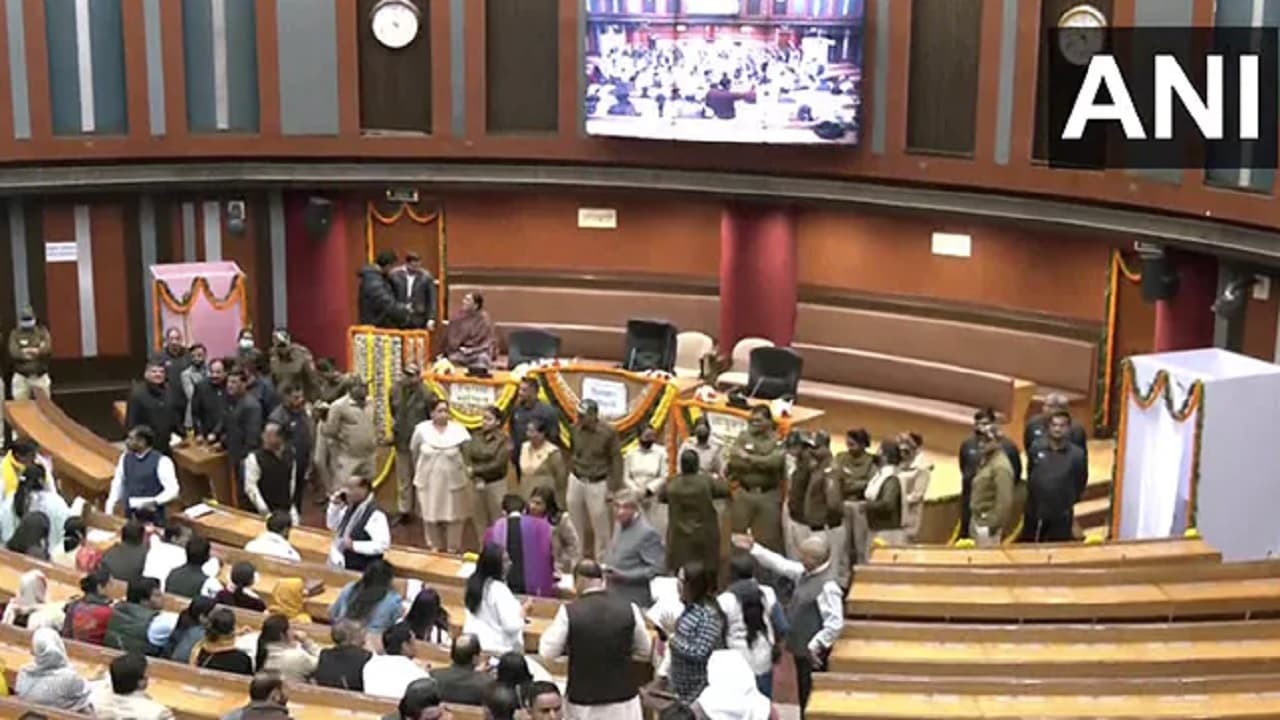 MCD Mayor Election: मेयर पद के लिए शैली ओबेराय और डिप्टी मेयर के लिए आले मोहम्मद होगें AAP उम्मीदवार