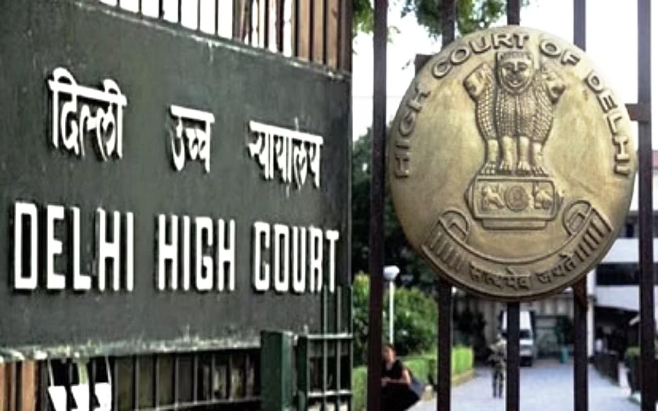 Delhi High Court ने पूछा सरोगेसी कानून के लाभ से  सिंगल और अविवाहित महिलाएं बाहर क्यों ?
