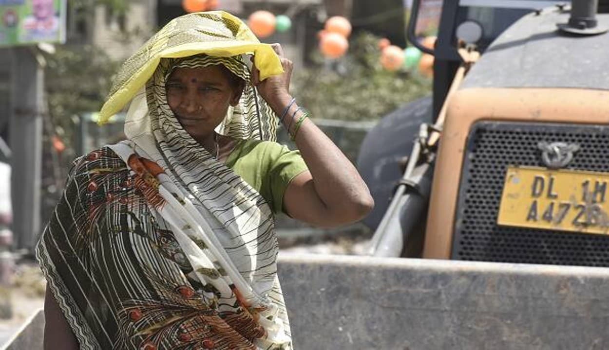 दिल्ली में अप्रैल के पहले पखवाड़े में गर्मी ने तोड़ा 122 साल का रिकॉर्ड, राजस्थान में लू से मिली राहत