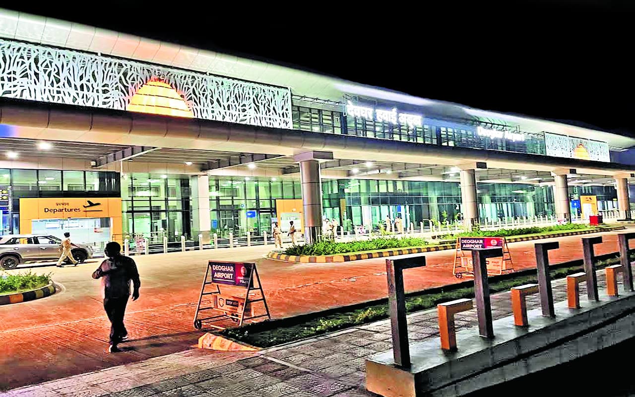 Deoghar Airport से दिल्ली और कोलकाता फ्लाइट में टिकटों की एडवांस बुकिंग, मौसम साफ होने का दिख रहा असर