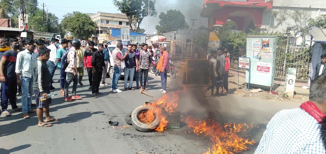 बाबा नगरी देवघर में सुबह-सुबह ताबड़तोड़ फायरिंग, मामा की मौत, भांजा गंभीर रूप से घायल
