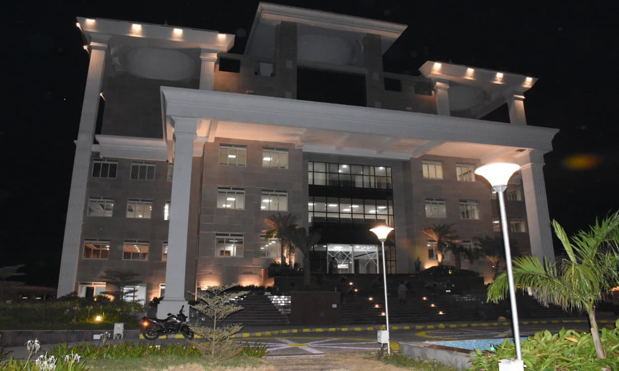 Swachh Survekshan 2021 : अच्छी रैंकिंग लाने के लिए दुल्हन की तरह सजेगा देवघर शहर, जोर-शोर से चल रहा जागरूकता व सफाई अभियान