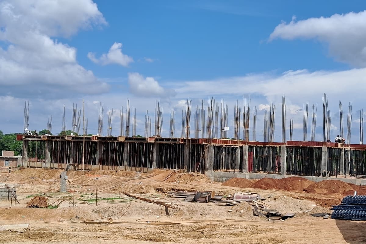 देवघर : नया समाहरणालय के काम में तेजी, डेढ़ वर्ष में होगा तैयार