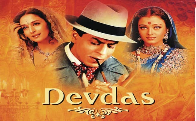 Devdas के 19 साल पूरे होने पर Shah Rukh Khan ने शेयर की ग्रैंड सेट की फोटो, कहा सिर्फ धोती खुलने का . . .