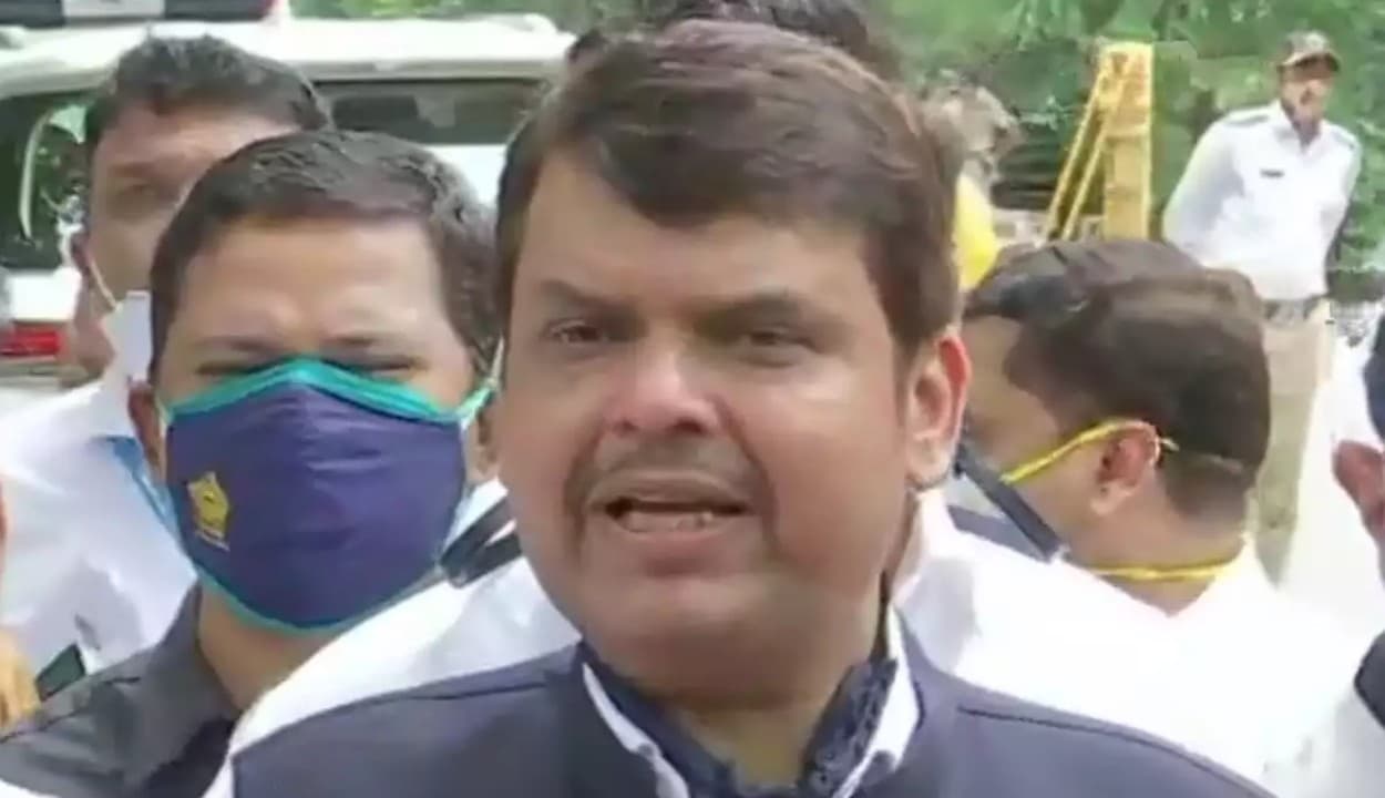 मराठा आरक्षण को लेकर महाराष्ट्र में भाजपा का प्रदर्शन, नागपुर में पूर्व मुख्यमंत्री देवेंद्र फडणवीस पुलिस हिरासत में