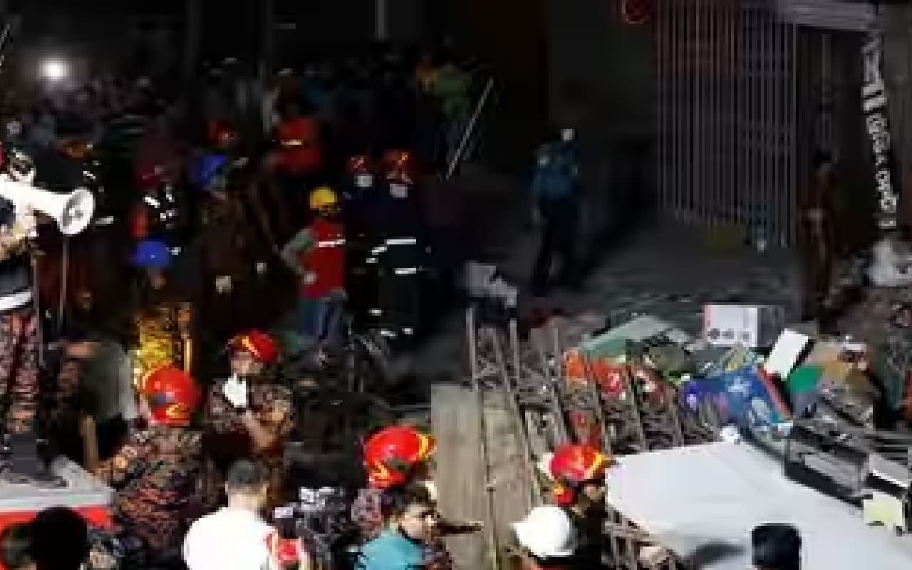 Dhaka Explosion: ढाका में 7 मंजिला इमारत में विस्फोट, 16 लोगों की मौत, 100 से अधिक घायल