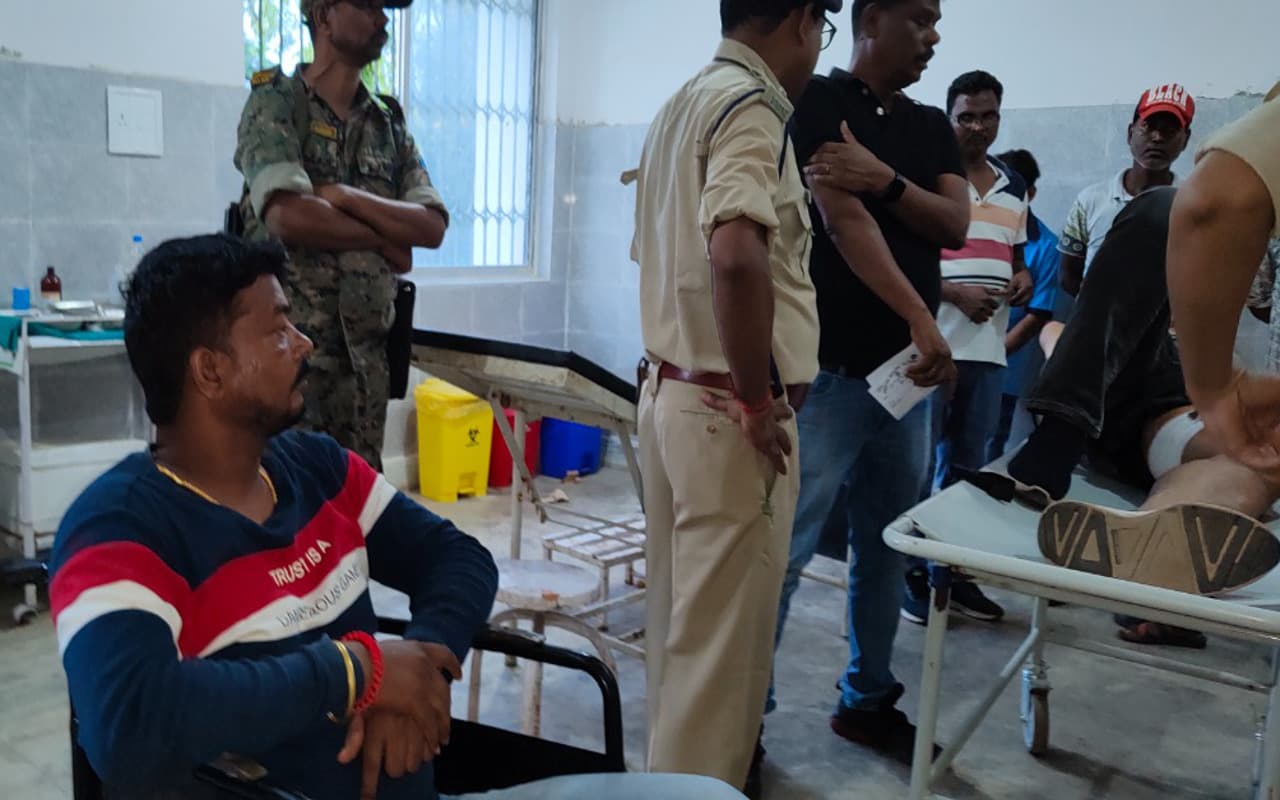 पूर्वी सिंहभूम के धालभूमगढ़ में रांची के जमीन कारोबारी पर हमला, गोली लगने से दो घायल, MGM रेफर