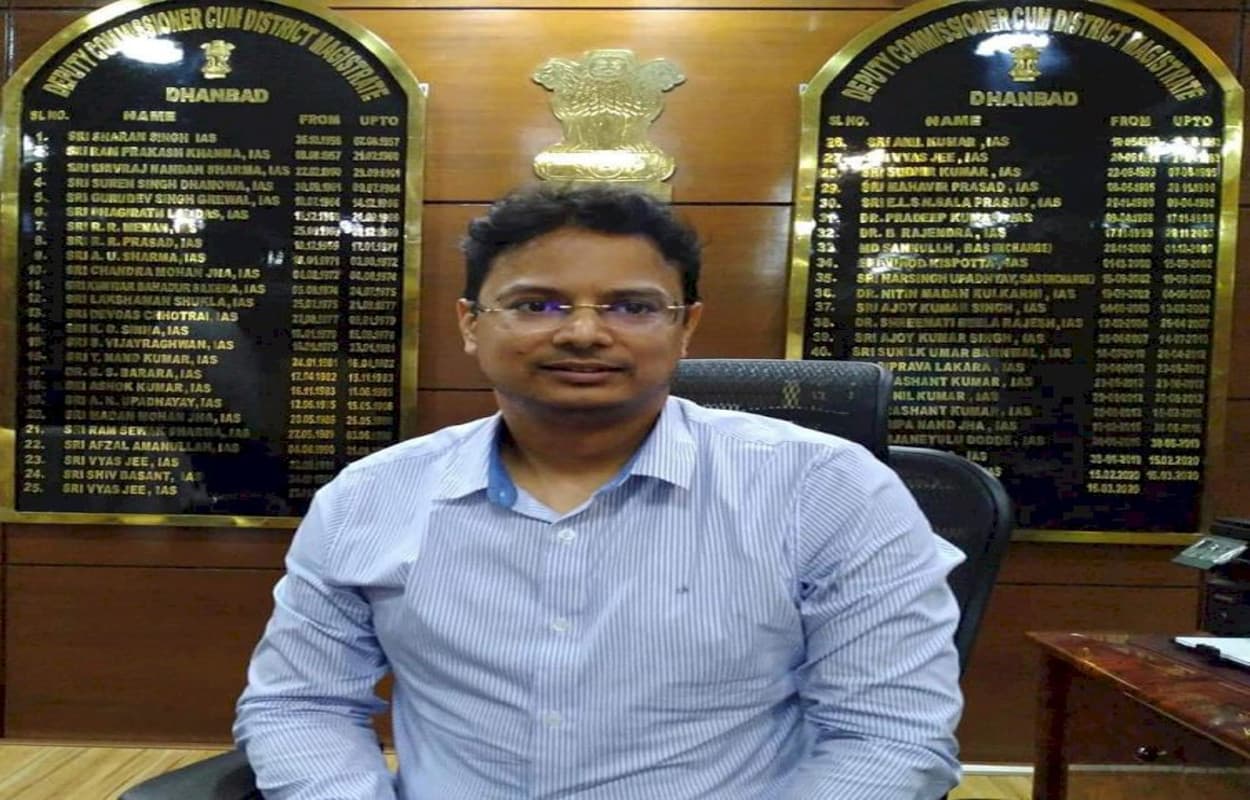 झारखंड के बाघमारा में कोरोना जांच रिपोर्ट में हेराफेरी, VLE पर मामला दर्ज, जानें क्या है पूरा मामला